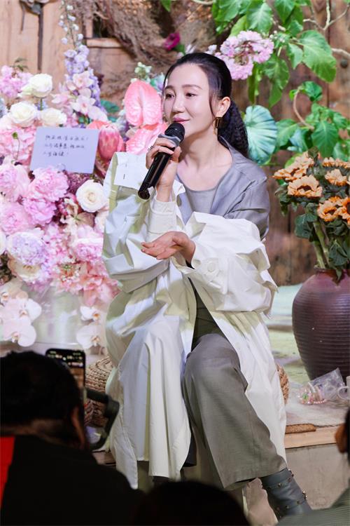 阿朵“光是遇见就很美好”生日沙龙 传递女性成长力量1.jpg